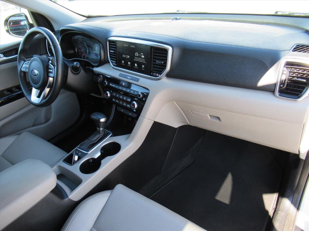 Used 2022 Kia Sportage EX image 11