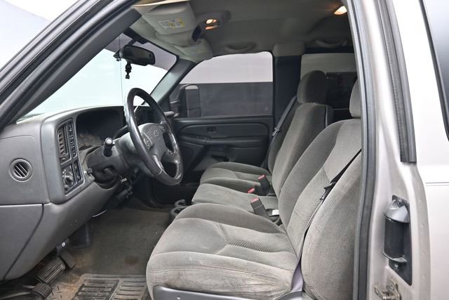 Used 2006 Chevrolet Silverado 3500 LT w/ Heavy-Duty Power Package AWD/4WD image 11