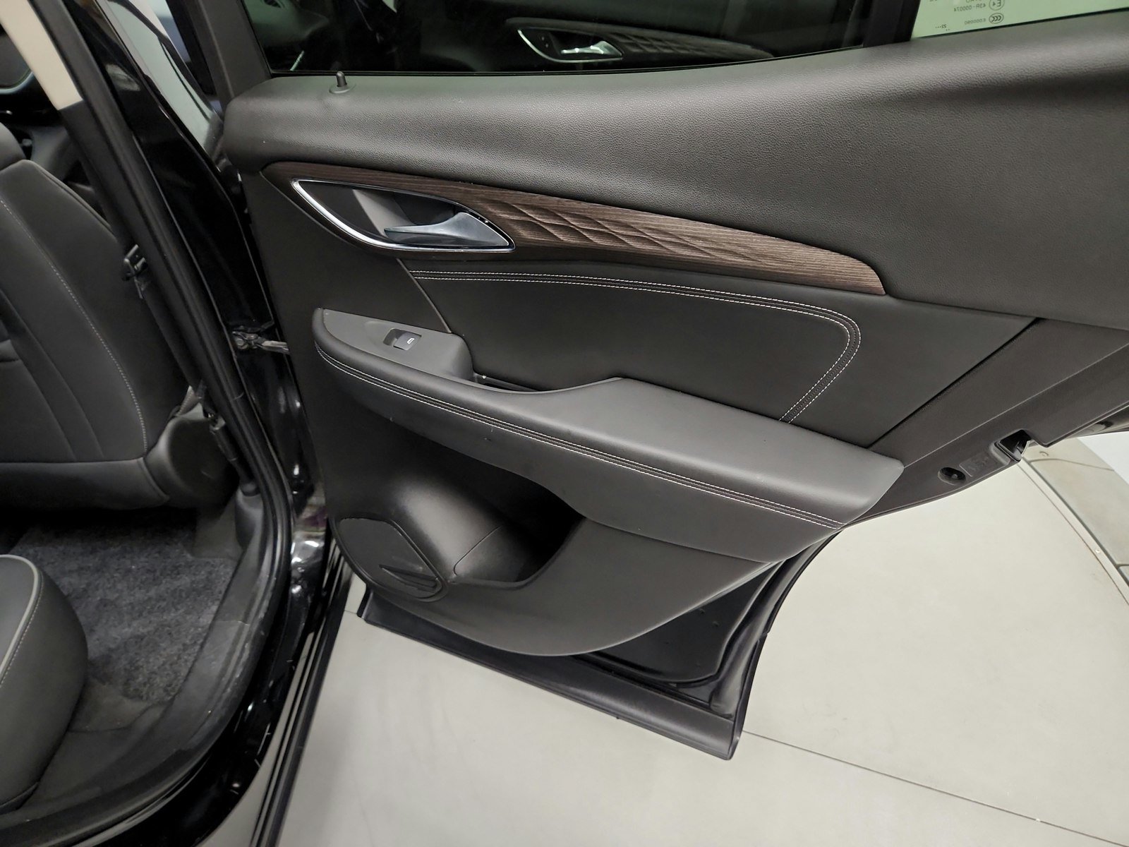 Used 2023 Buick Envision Avenir FWD image 42