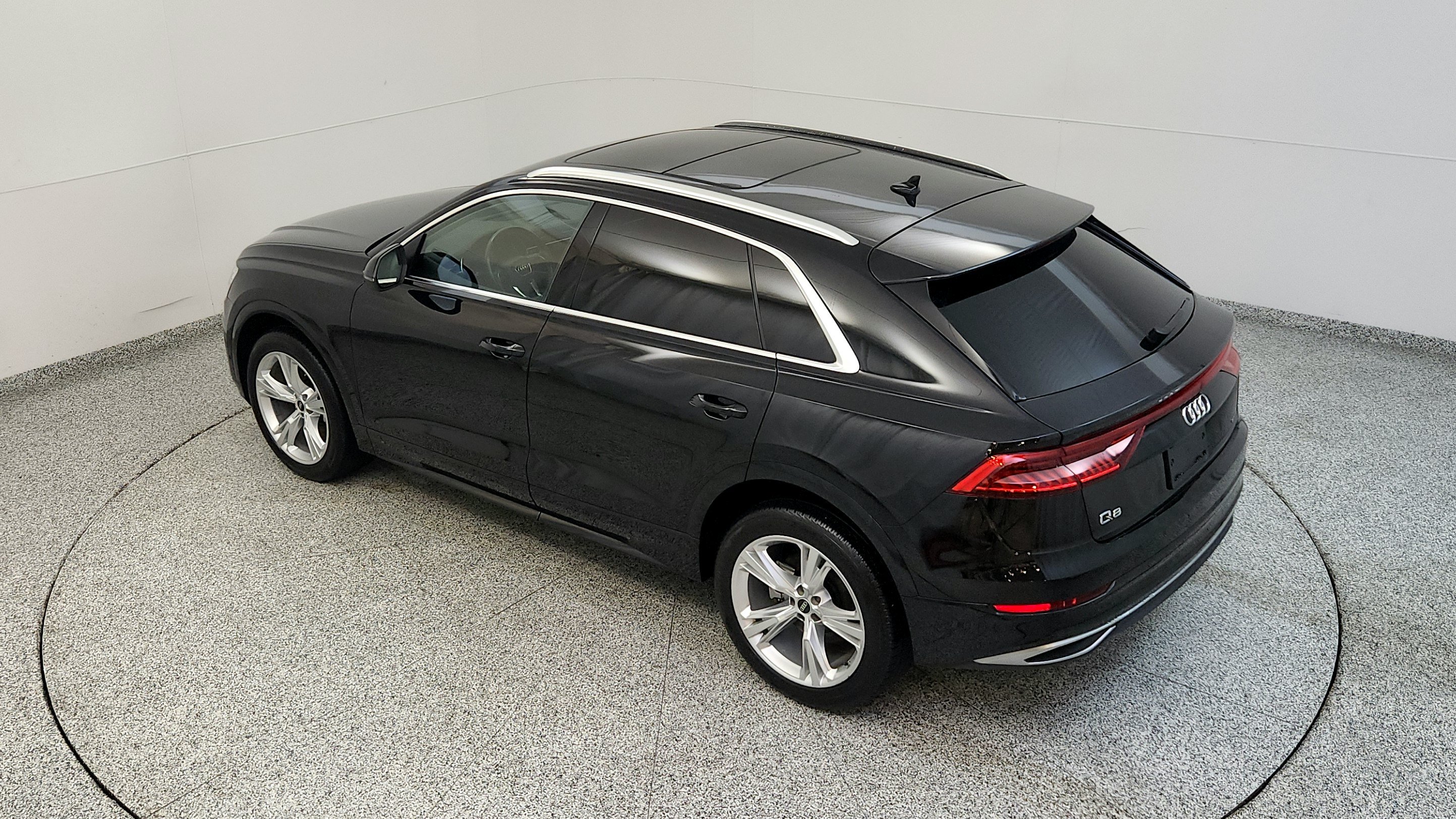 Used 2022 Audi Q8 Premium Plus AWD/4WD image 15