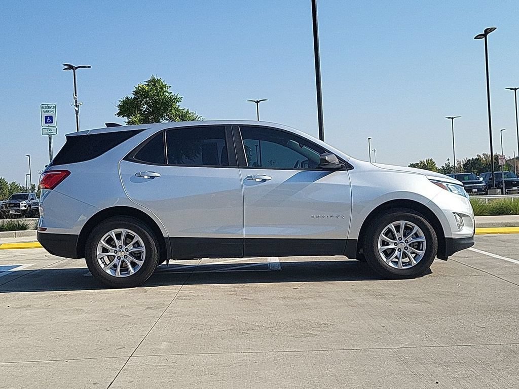 Used 2020 Chevrolet Equinox LS AWD/4WD image 9