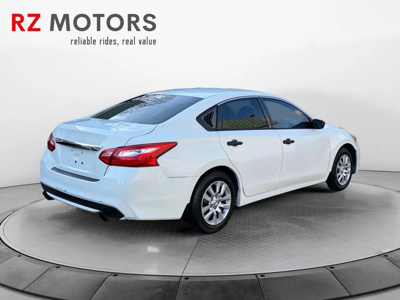 Used 2017 Nissan Altima 2.5 S w/ Power Driver Seat Package image 5