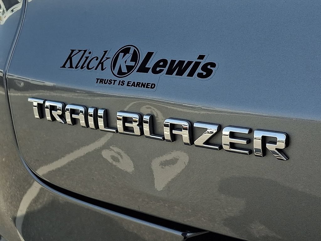 Used 2024 Chevrolet TrailBlazer LT FWD image 29