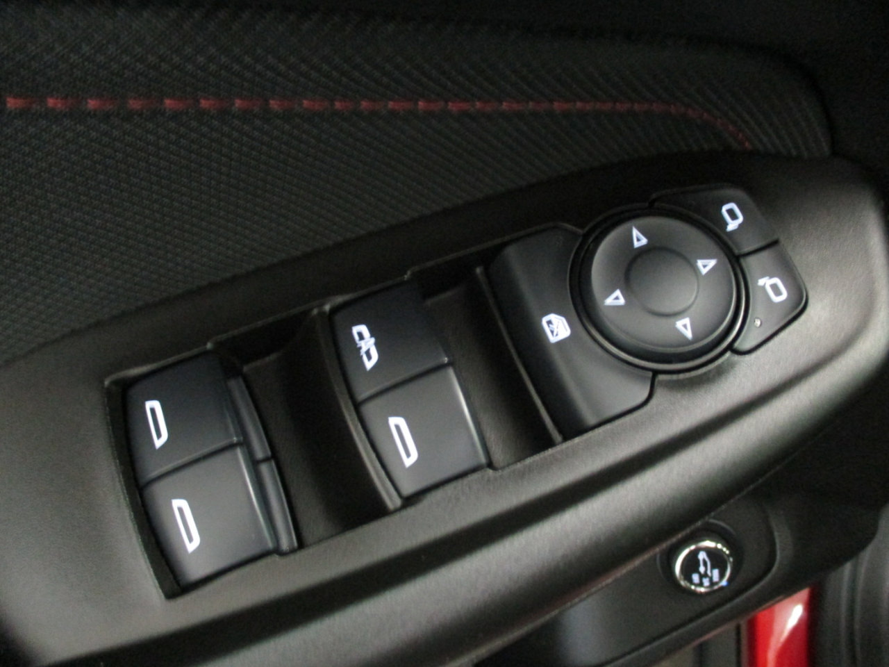 Used 2024 Chevrolet TrailBlazer RS w/ Convenience Package image 16