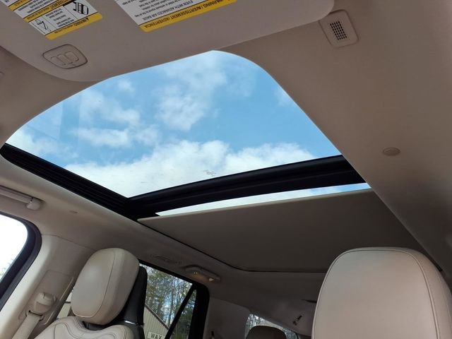 Used 2022 Lincoln Navigator Reserve image 11