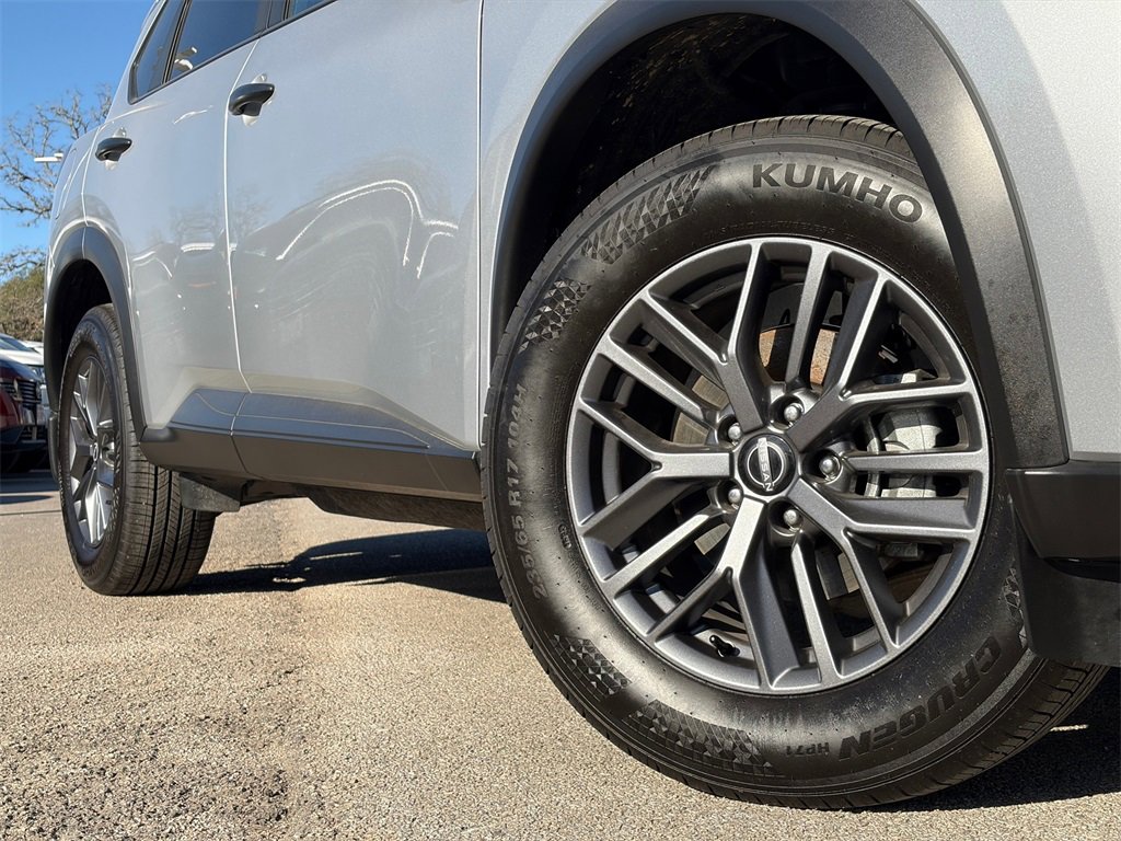 Certified 2025 Nissan Rogue S image 2