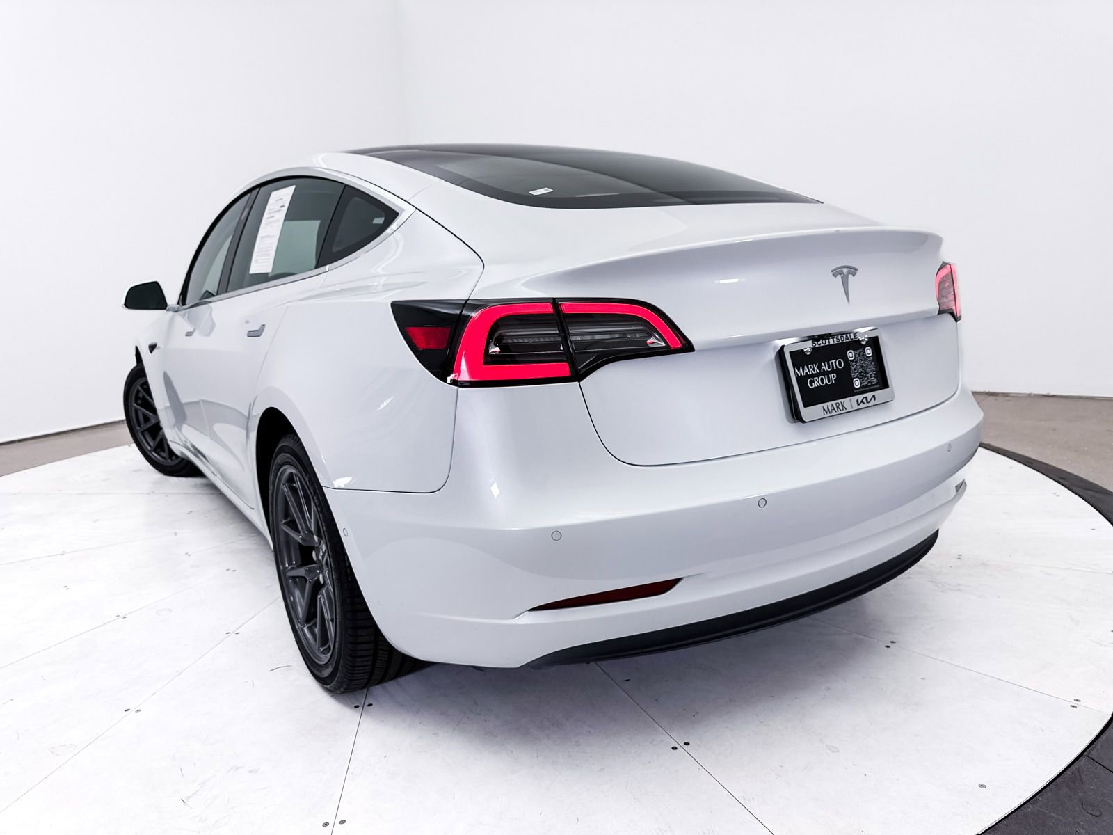 Used 2019 Tesla Model 3 Standard Range Plus RWD image 6
