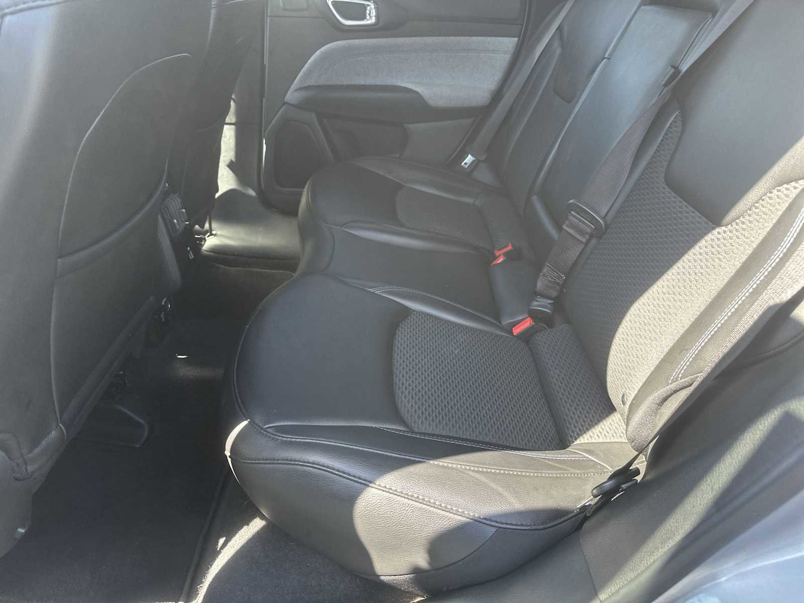 Used 2022 Jeep Compass Latitude w/ Sun and Sound Group image 25