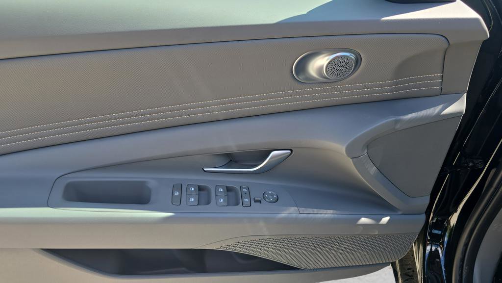 New 2026 Hyundai Elantra Sport FWD image 28