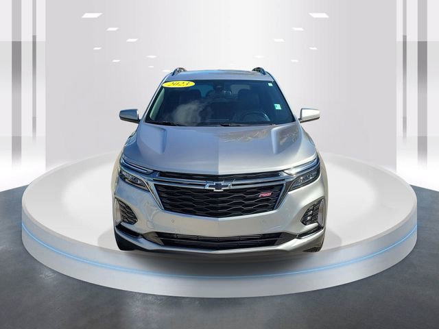 Used 2023 Chevrolet Equinox RS FWD image 2