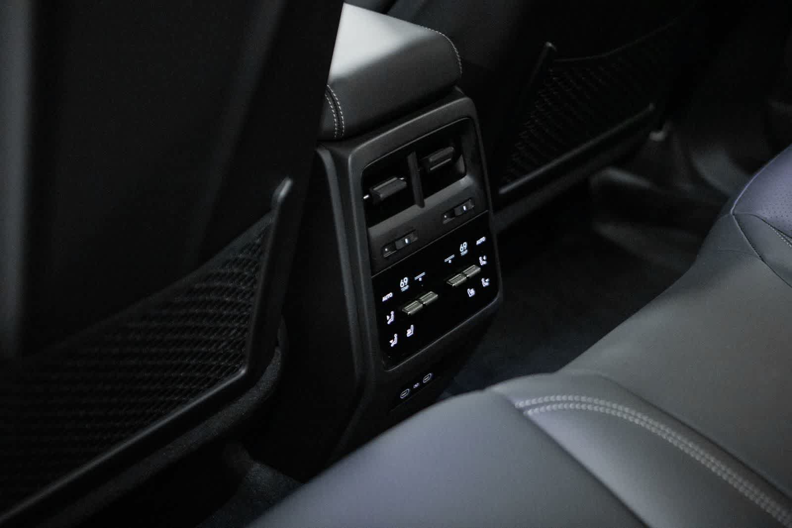 New 2026 Porsche Macan Turbo Electric AWD/4WD image 35