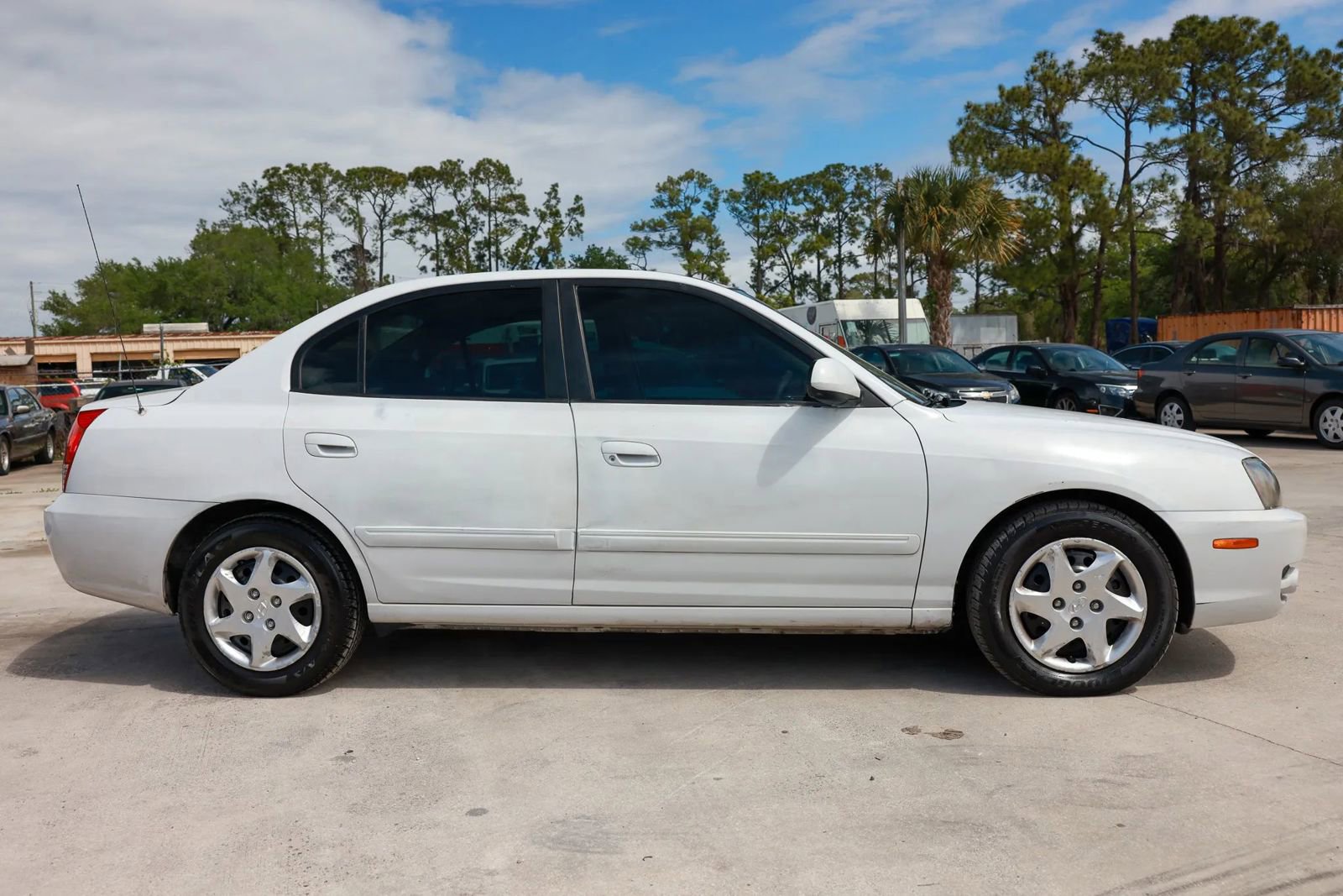 Used 2005 Hyundai Elantra GLS FWD image 8