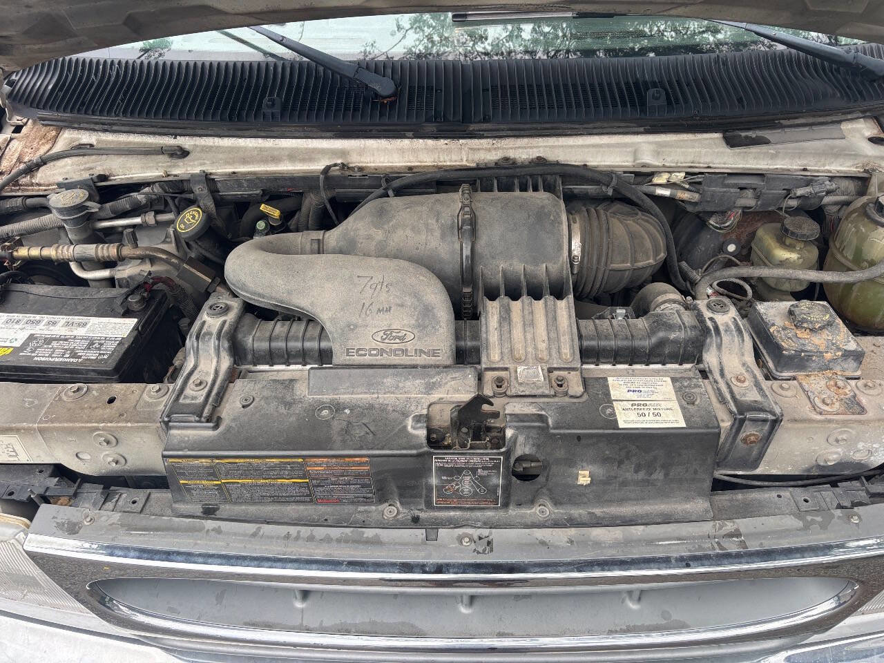 Used 2000 Ford E-150 and Econoline 150 image 13