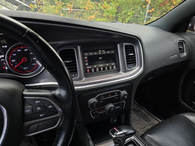 Used 2020 Dodge Charger SXT w/ Leather Interior Group image 26