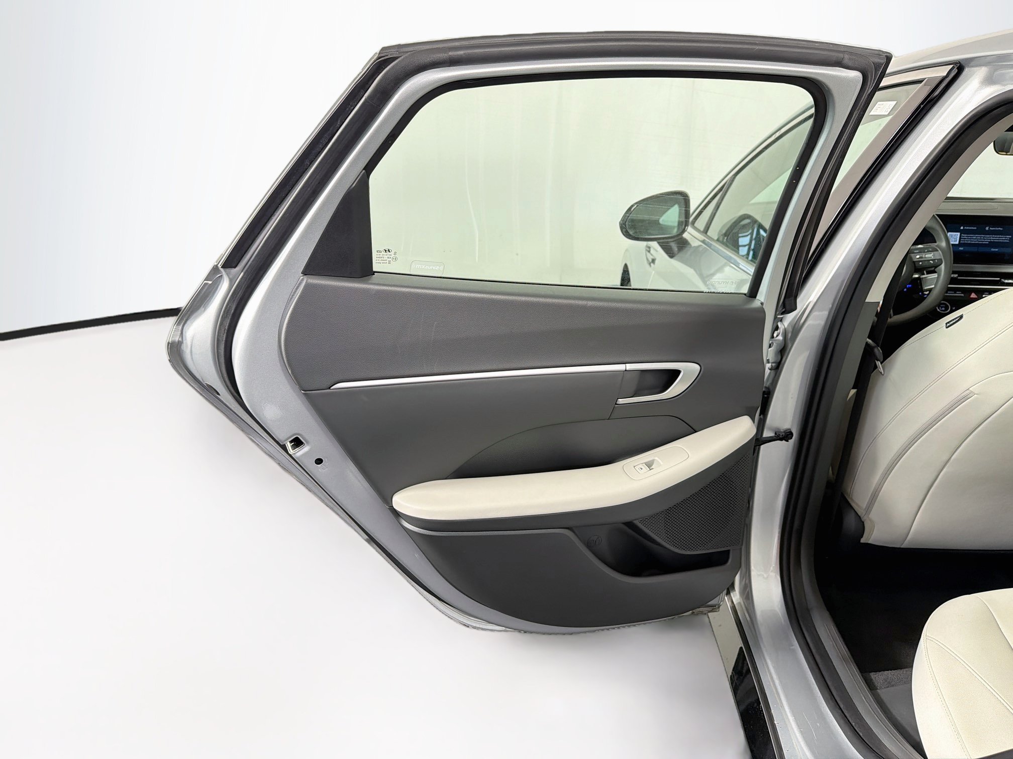 Used 2025 Hyundai Sonata SEL FWD image 27