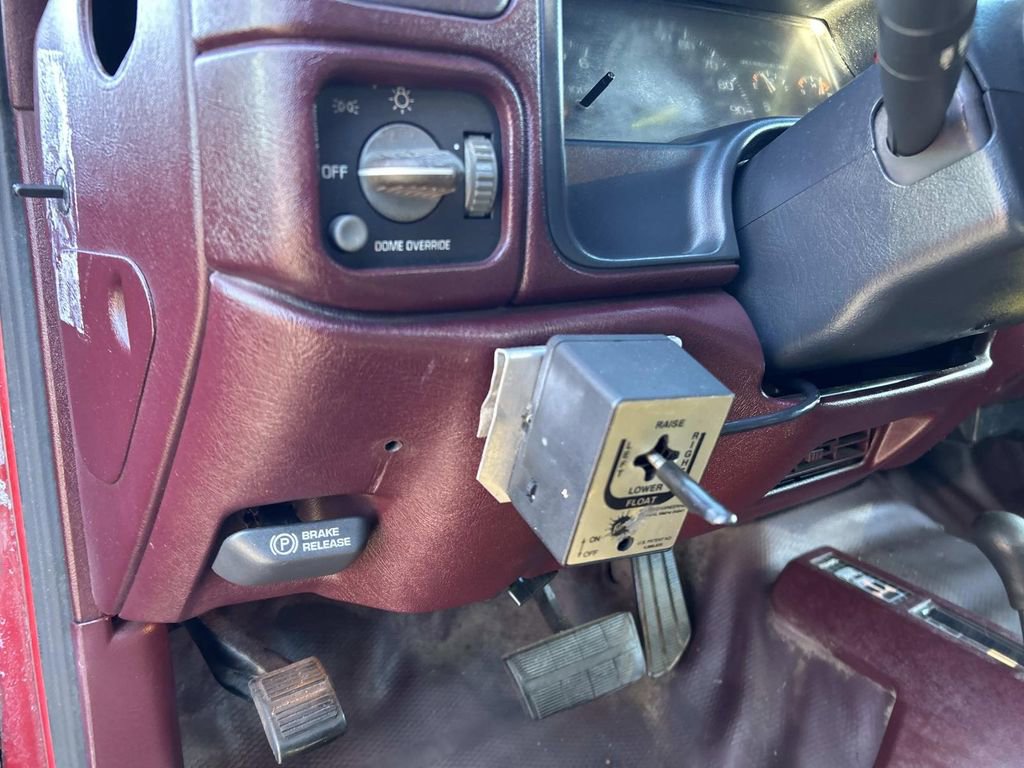 Used 1997 GMC Sierra 3500 SL w/ Snow Plow Prep Pkg image 16