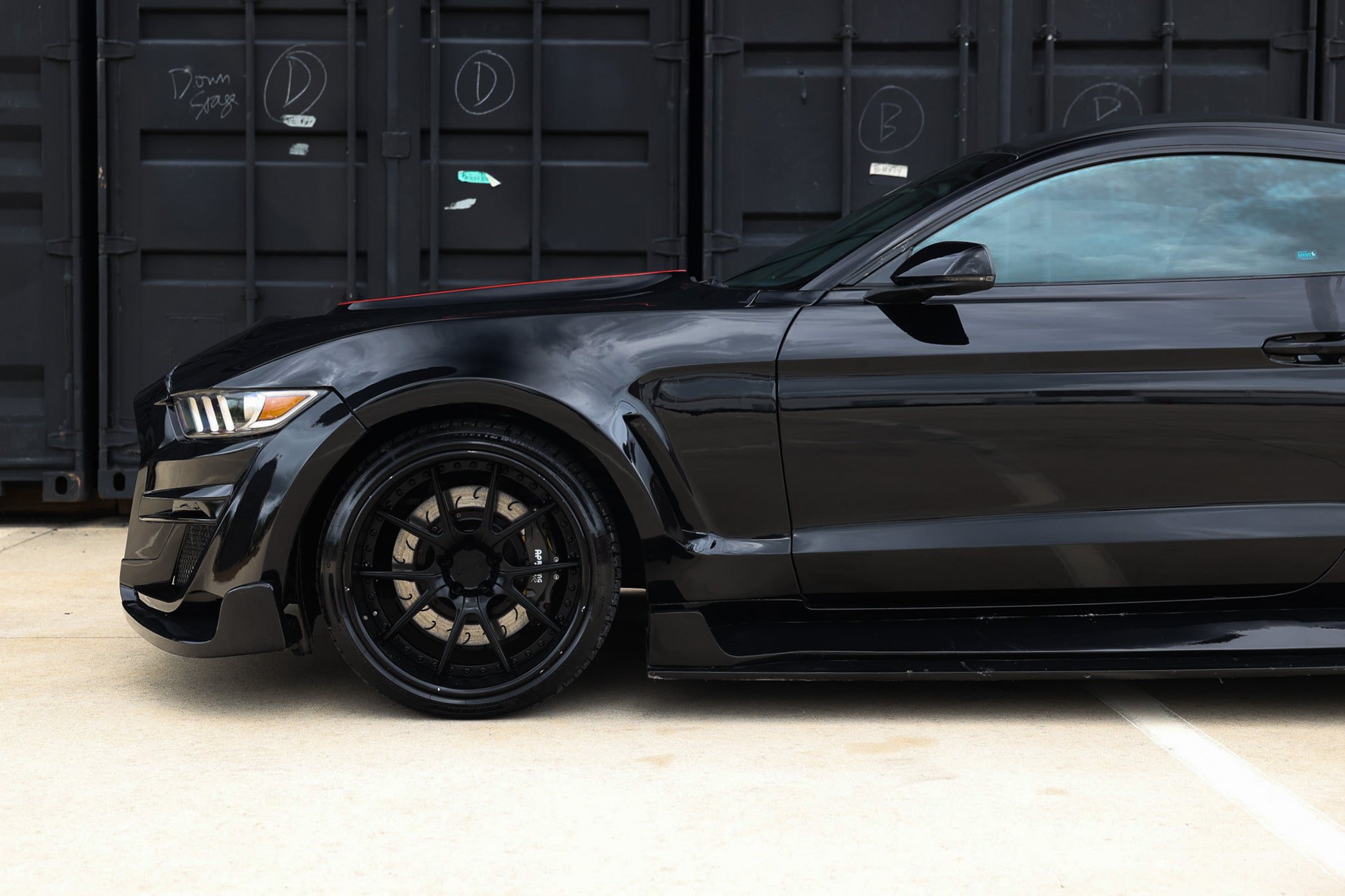 Used 2016 Ford Mustang Shelby GT350 w/ Technology Package RWD image 29