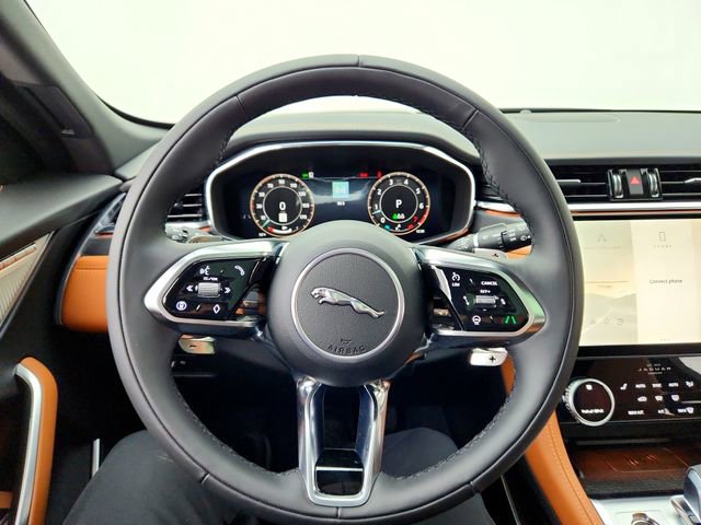 Certified 2025 Jaguar F-PACE R-Dynamic S AWD/4WD image 25