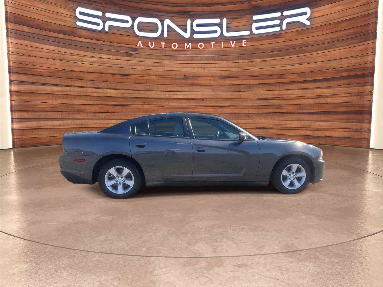 Used 2014 Dodge Charger SE RWD image 7