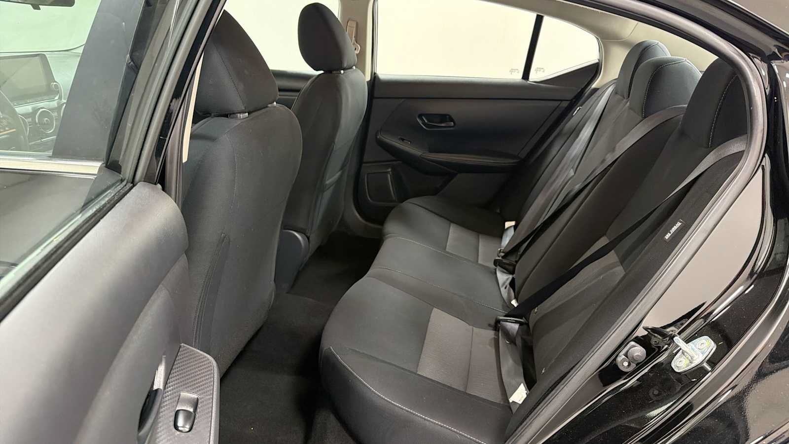 Used 2024 Nissan Sentra SV FWD image 23