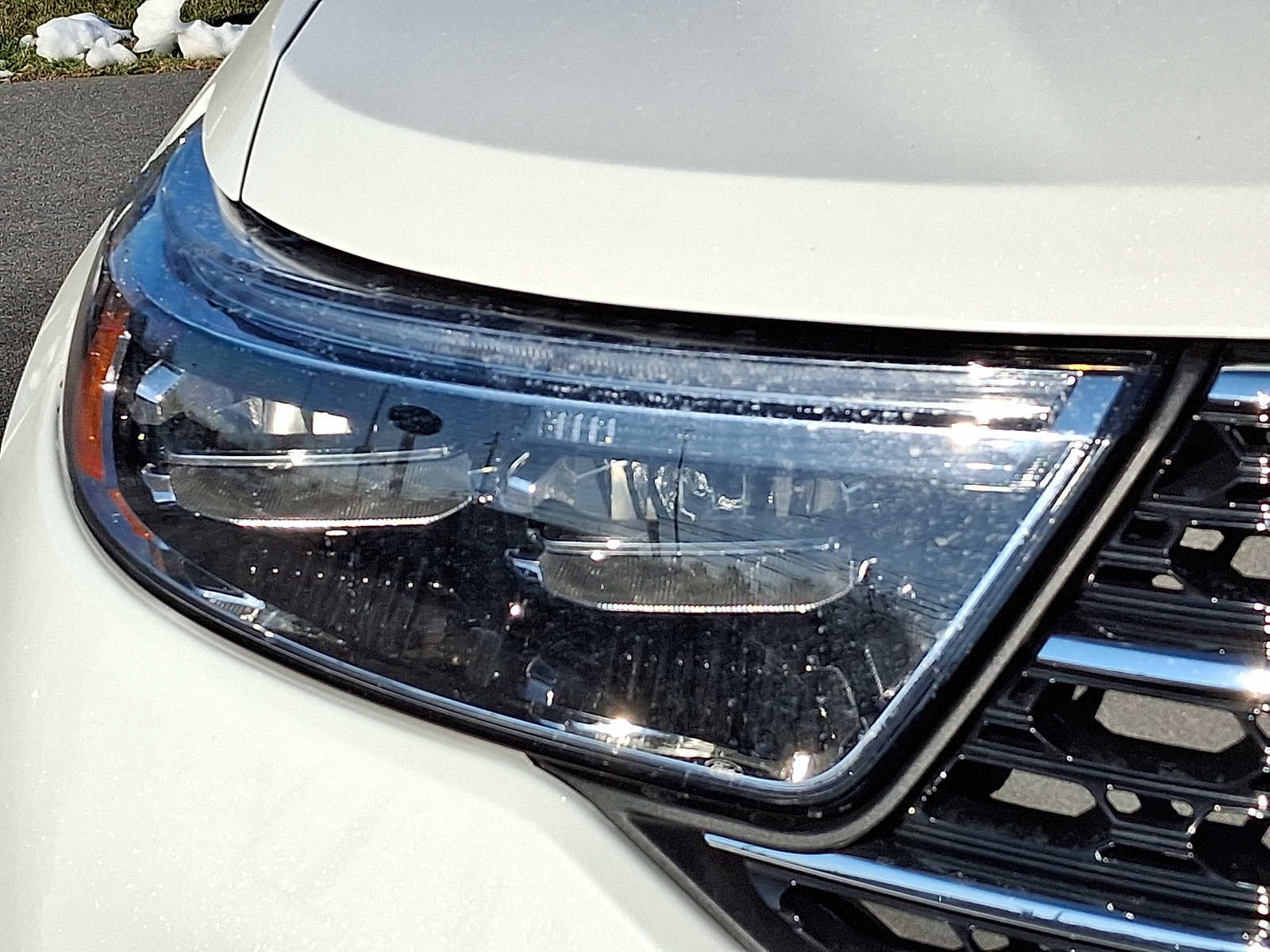 Certified 2020 Ford Explorer XLT w/ Equipment Group 202A image 9