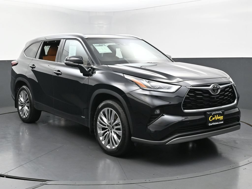 Used 2026 Toyota Highlander Platinum AWD/4WD image 2