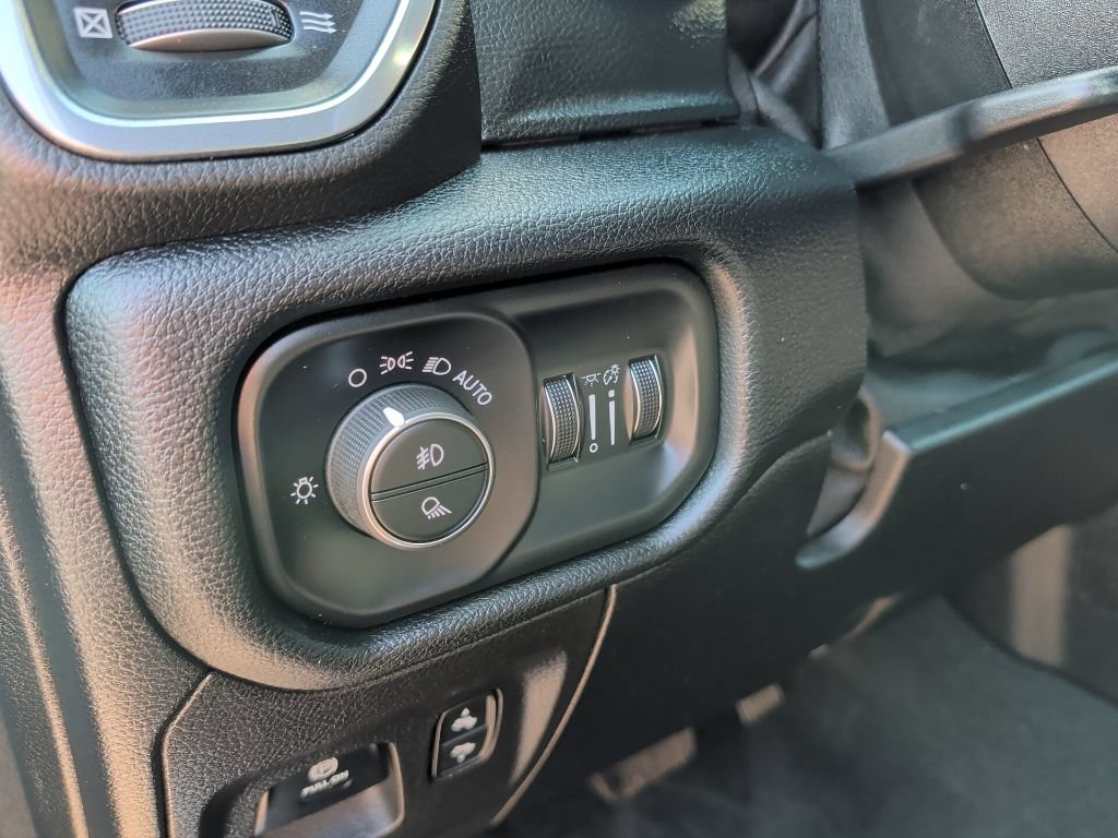 Used 2021 RAM 1500 Laramie w/ Sport Appearance Package AWD/4WD image 22