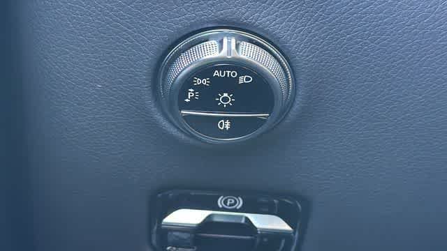 Certified 2026 Mercedes-Benz GLC 300 4MATIC image 15