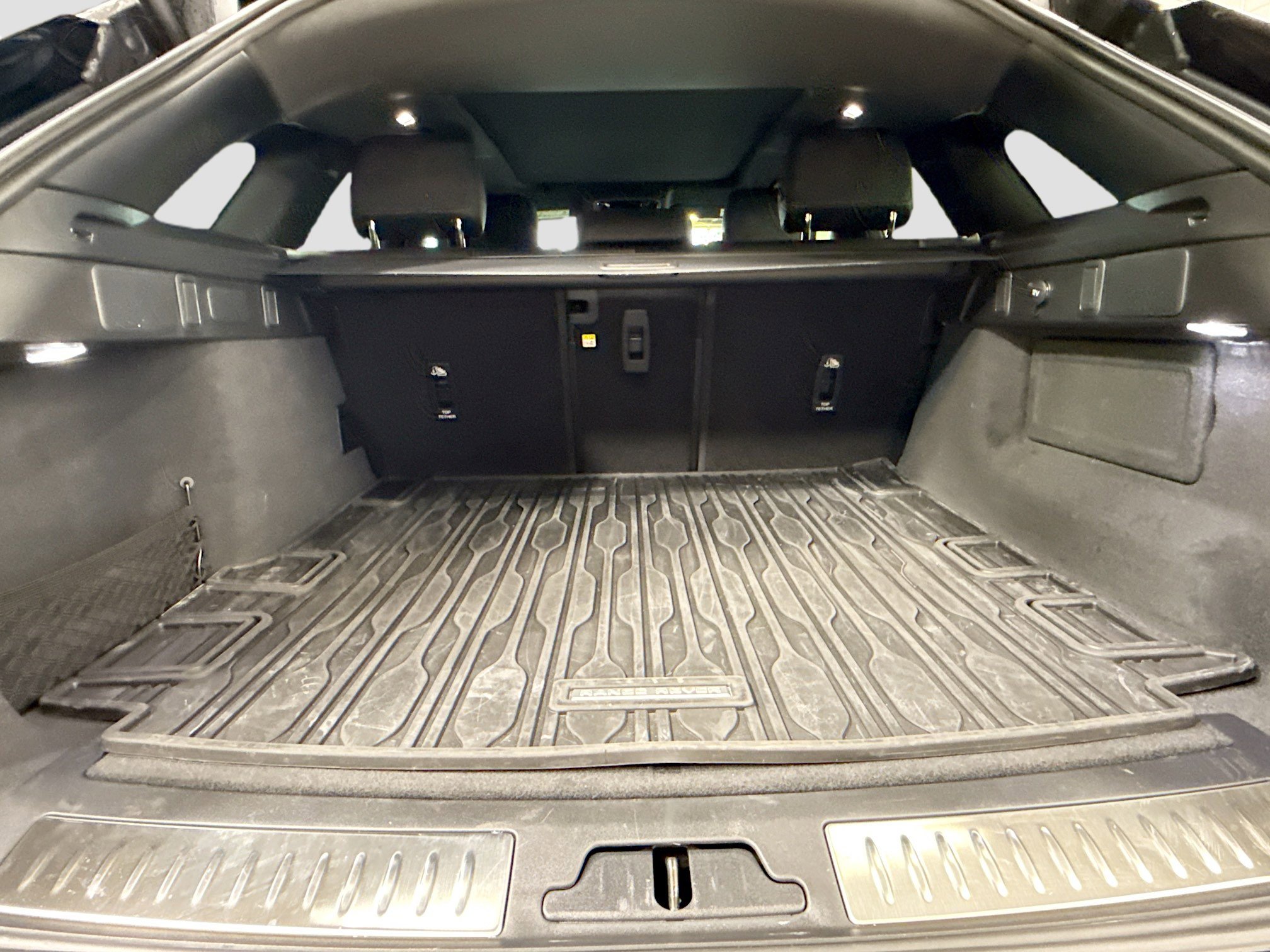 Certified 2026 Land Rover Range Rover Velar Dynamic SE AWD/4WD image 12