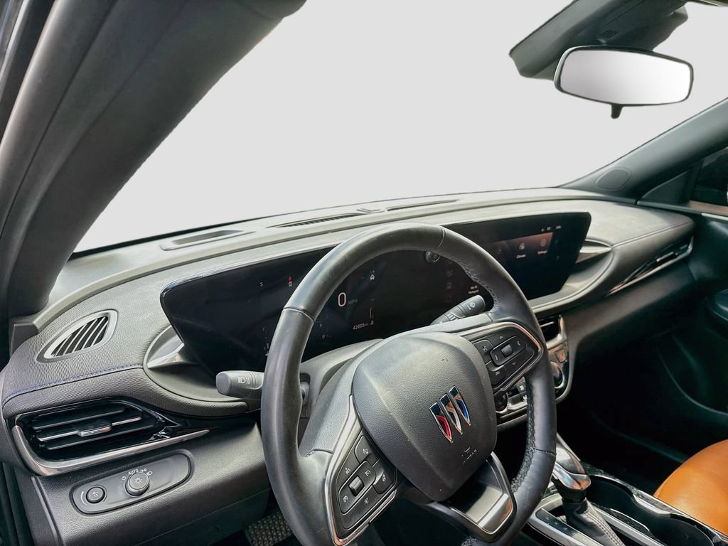 Used 2024 Buick Envista Sport Touring w/ Convenience I Package FWD image 11