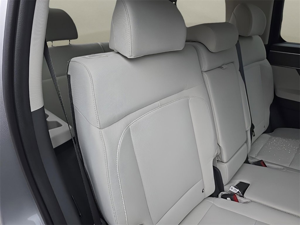 New 2026 Hyundai Santa Fe SE image 16