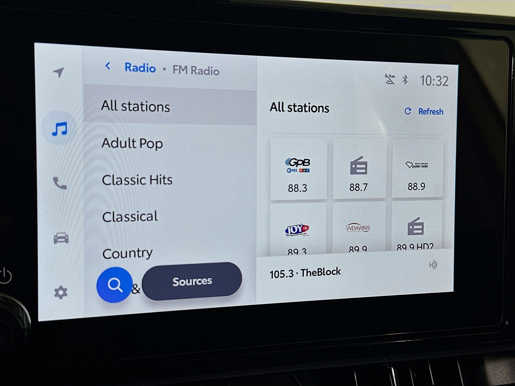 Used 2025 Toyota RAV4 LE image 21