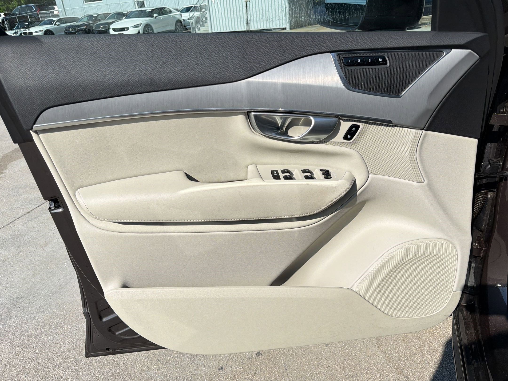 Used 2024 Volvo XC90 B5 Core w/ Protection Package Premier AWD/4WD image 23