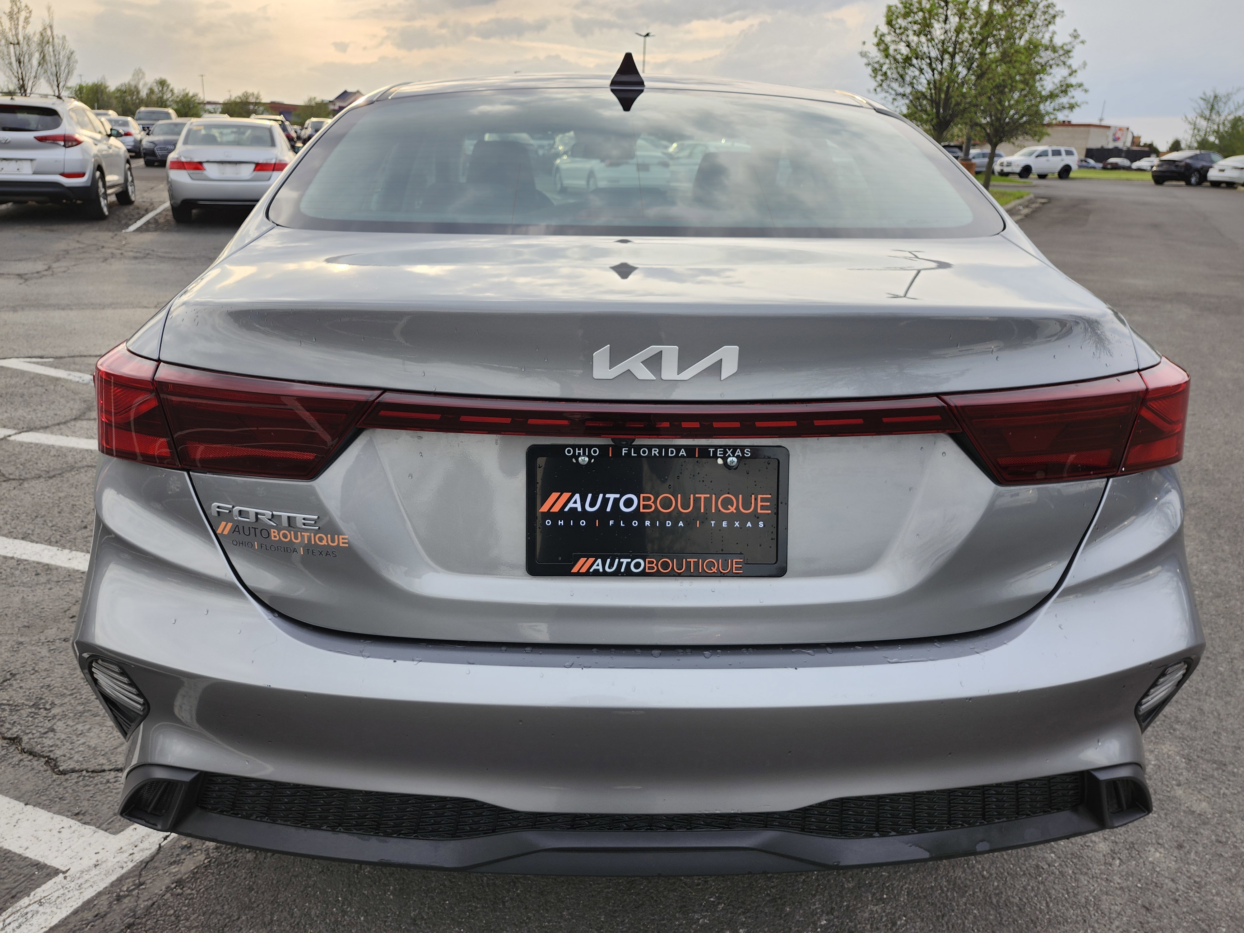 Used 2022 Kia Forte LXS FWD image 14