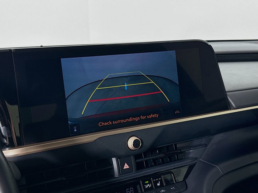 Certified 2023 Toyota Crown XLE image 15