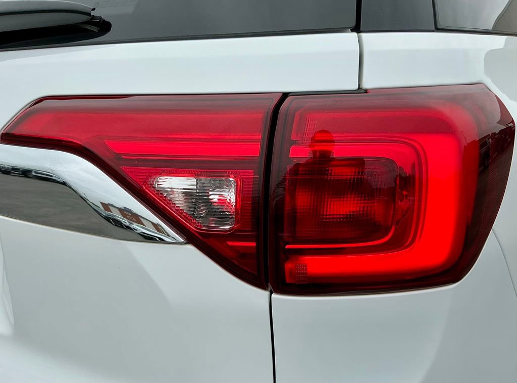 Used 2019 GMC Acadia SLT FWD image 16