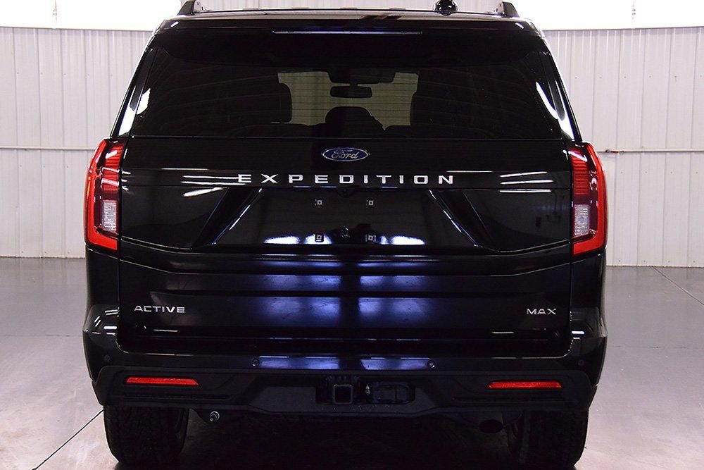 Used 2025 Ford Expedition Max Active image 6