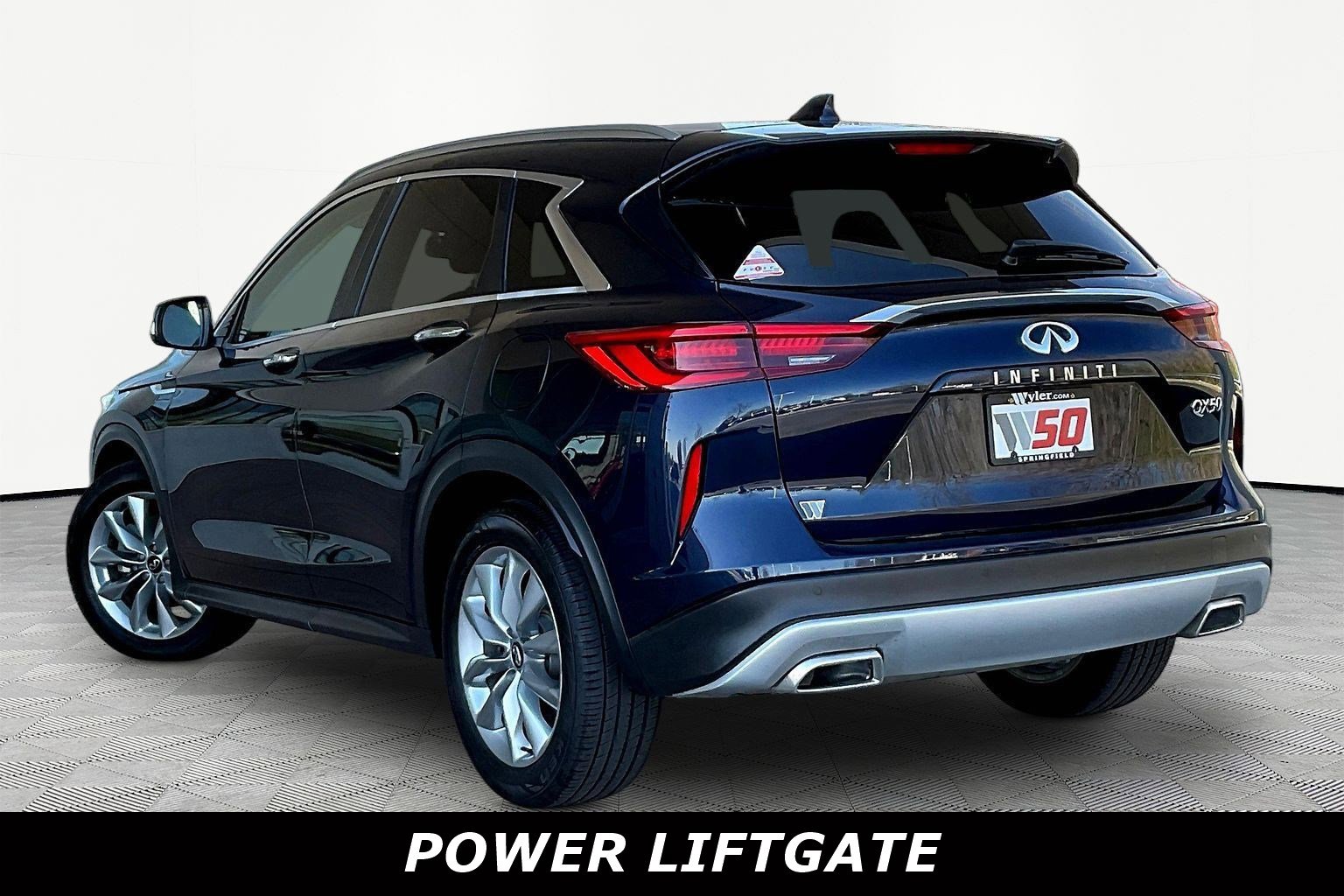 Used 2021 INFINITI QX50 Luxe FWD image 4
