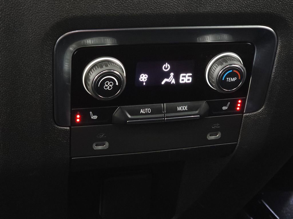 Used 2022 Chevrolet Tahoe RST w/ Sport Performance Package image 39