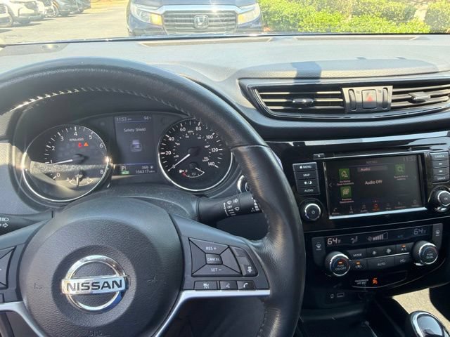Used 2018 Nissan Rogue SV w/ Premium Package FWD image 12