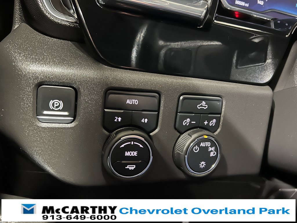 Used 2025 Chevrolet Silverado 1500 LT image 17