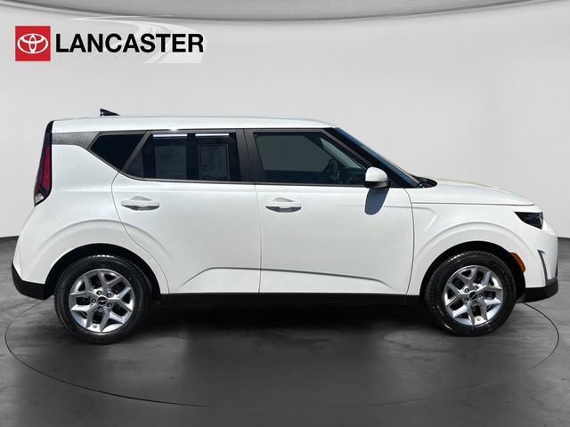 Used 2024 Kia Soul LX w/ Option Group 015 FWD image 8