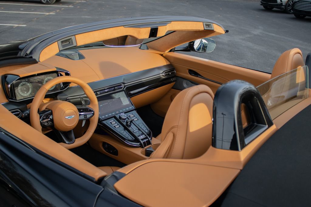 New 2026 Aston Martin V8 Vantage Convertible image 7