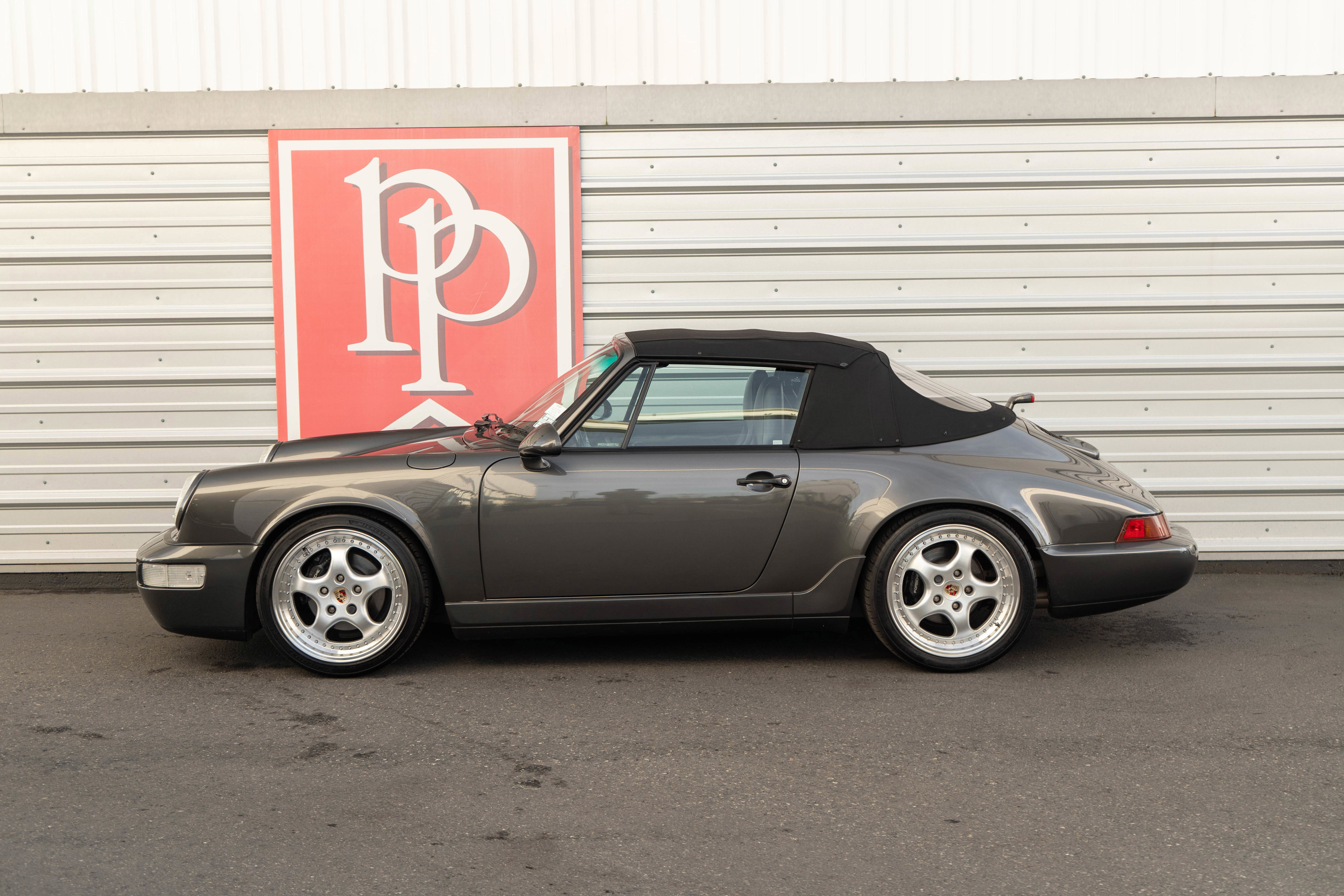 Used 1992 Porsche 911 Carrera RWD image 35