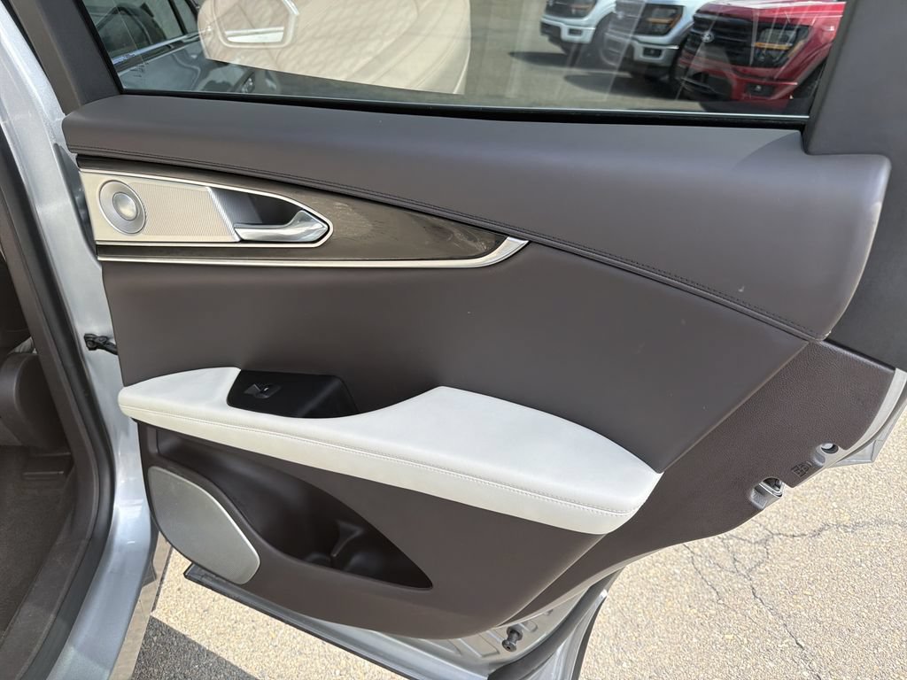 Certified 2023 Lincoln Nautilus Black Label AWD/4WD image 17