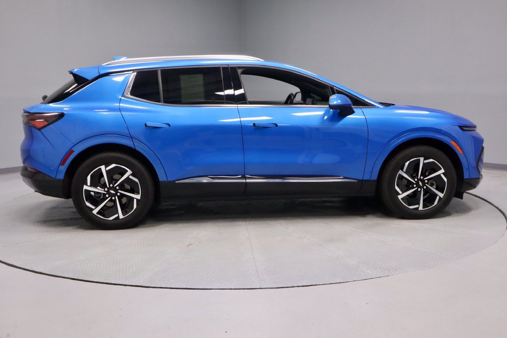 Used 2025 Chevrolet Equinox EV LT FWD image 11