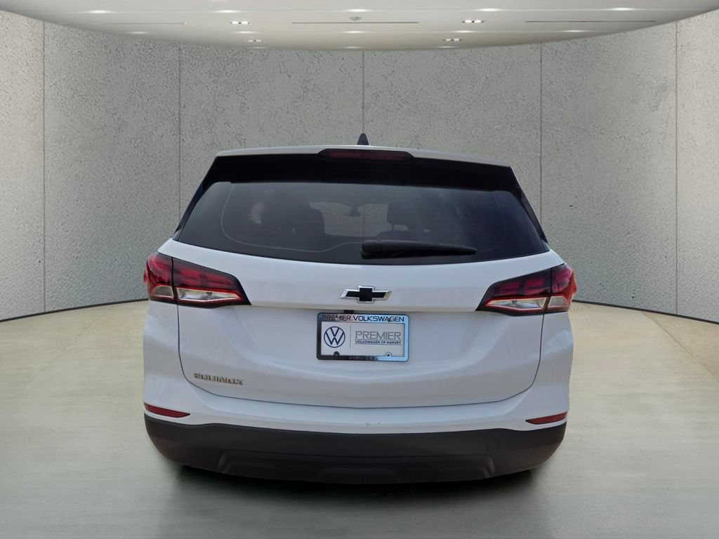 Used 2023 Chevrolet Equinox LS FWD image 4