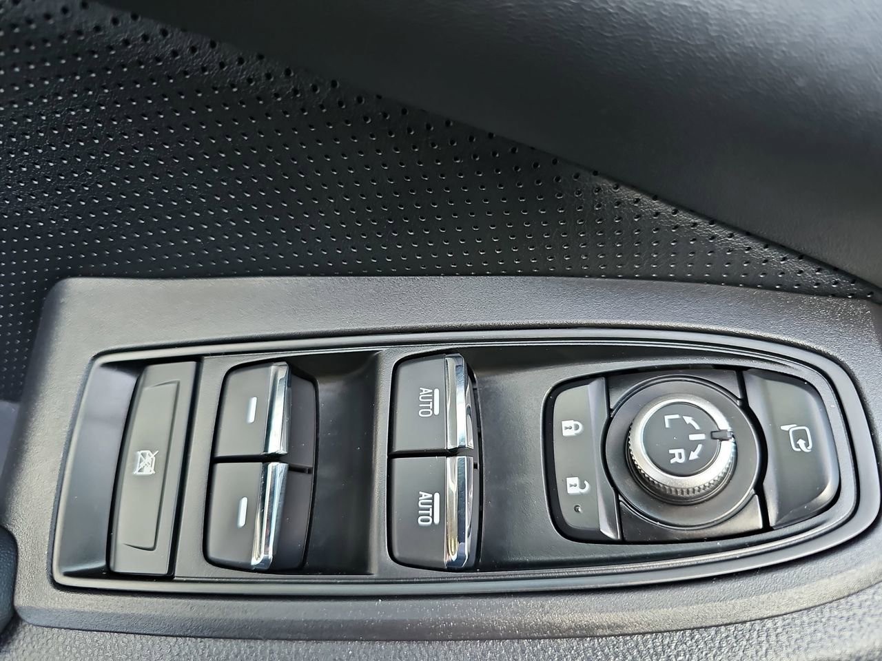 Certified 2025 Subaru Ascent Bronze Edition image 30