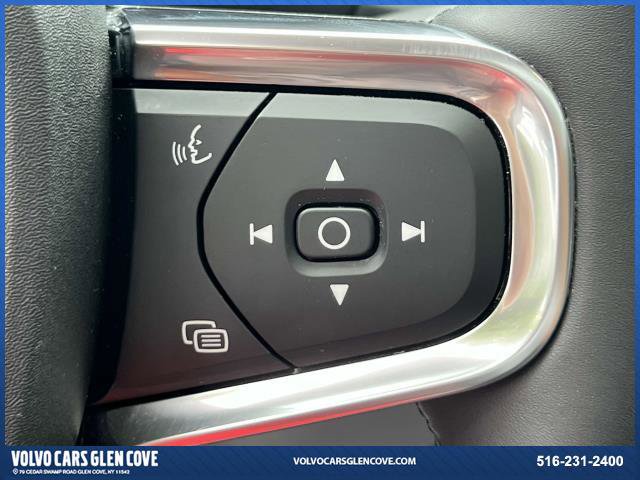 Used 2025 Volvo XC40 B5 Plus w/ Protection Package Premier image 22
