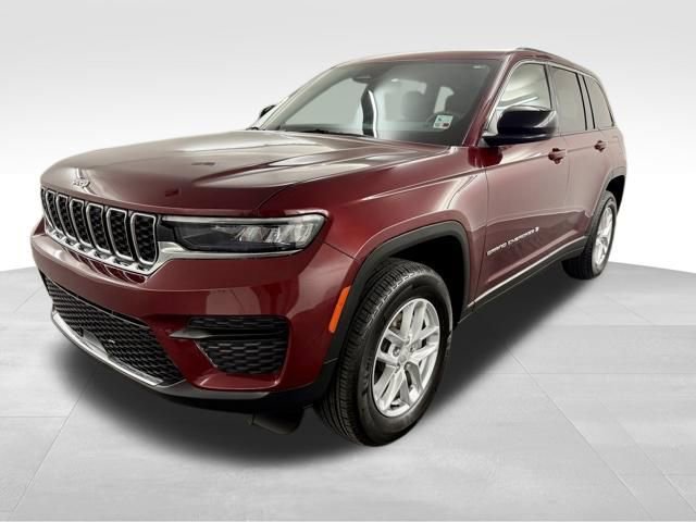 Used 2025 Jeep Grand Cherokee Laredo X w/ Luxury Tech Group I image 4